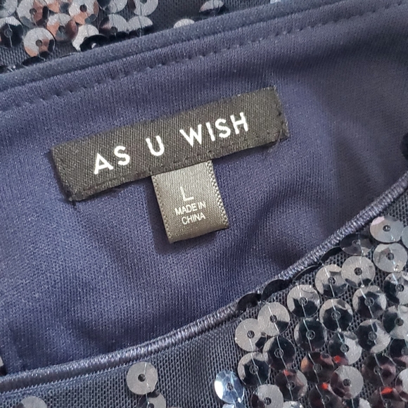 Dress - Picture 3 of 3